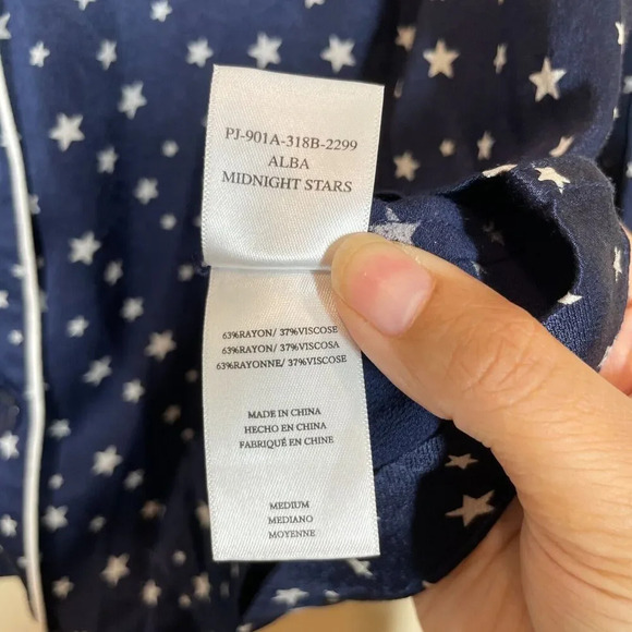 Rails Satin Pajama Top Midnight Stars Women's Size Medium Button Up Collared - Picture 6 of 10